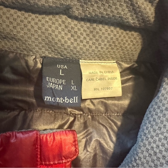 Vintage Montbell Ultra Light Puffer w/ bag - Picture 6 of 9